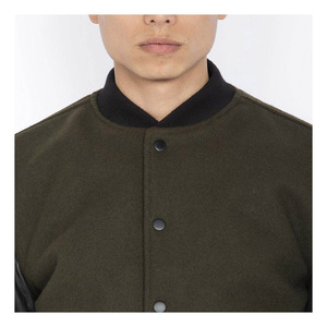 Chaqueta Universitaria de Invierno de Alta Calidad, Ecológica, con Cuerpo de Lana y Mangas de Cuero Genuino, Personalizable y Elegante para Hombre - Product Image 4