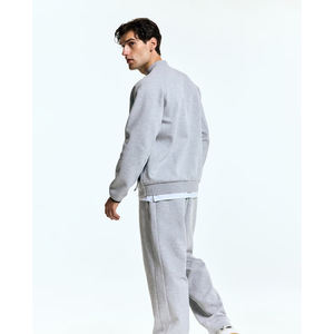 เสื้อแจ็คเก็ตบอมเบอร์ผู้ชายแบบลำลองสำหรับวิ่งและออกกำลังกาย ปี 2026 ดีไซน์ใหม่ ตกแต่งด้วยผ้าแบบแพทช์เวิร์คและคอนทราสต์  แจ็คเก็ตพัฟเฟอร์ รับผลิตแบบ OEM - Product Image 6