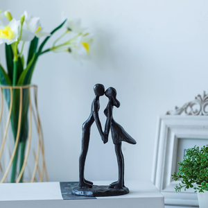 Escultura Romántica de Pareja Besándose en Metal Negro Hecha a Mano, Figura Artística de Amantes, Estatua Humana Elegante para Decoración del Hogar - Product Image 5