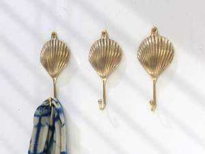 ตะขอแขวนเสื้อผ้าและหมวกแบบมีลาย ขนาดเล็ก ผลิตจากทองเหลือง คุณภาพดีจากซัพพลายเออร์อินเดีย ราคาประหยัด - Product Image 4