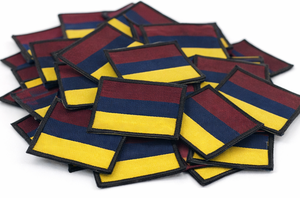 Parche Tejido Estilo DZ del Regimiento Médico de Asistencia Táctica 16 – Insignia de Paracaídas Marrón, Azul y Amarillo - Product Image 3