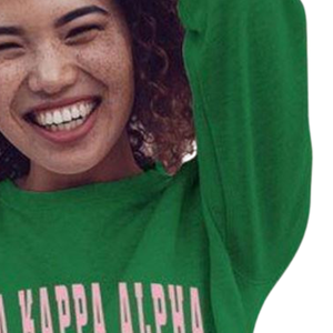 Sudadera AKA Letterman con Cuello Redondo, Bordado Verde y Rosa de Pakistán, Sudadera Personalizada para Hermandades Griegas - Product Image 4
