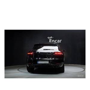 Marzo de 2018 para Porsche Macan 3.0 GTS con 28.186 km, volante a la izquierda - Product Image 4