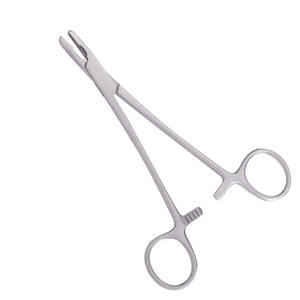 Porte-aiguille Hegar manuel en acier de haute précision, instrument médical avec mécanisme de verrouillage, certifié CE pour hôpital, par Grip Surgical - Product Image 1