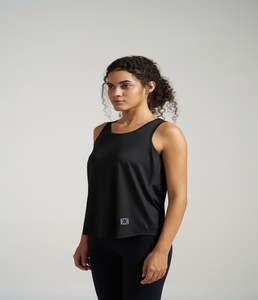 Camiseta sin mangas de poliéster ligero con pliegues para mujer, transpirable, de ajuste holgado, ideal para gimnasio, fitness, yoga y running. - Product Image 2