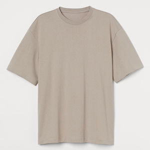 Camiseta de cuello simulado de alta calidad y tendencia, estilo boxy, de algodón de 300 g/m² de alto gramaje, con mangas sin costuras y corte boxy. - Product Image 1