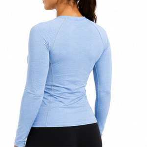 Camiseta Deportiva de Compresión Elite para Mujer con Construcción Ligera, Tejido Flexible de Alto Rendimiento y Gestión de la Humedad - Product Image 5