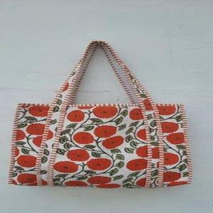 Sac fourre-tout matelassé en coton à motif géométrique avec fermeture éclair, idéal pour le shopping et les voyages - Product Image 2