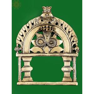 Tenture murale Kirtimukha Prabhavali en laiton fait à la main de 10 pouces Article unique avec un design complexe - Product Image 1