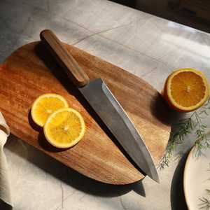 Planche à découper en bois de forme ovale unique, design classique, plateau de service pour fromage, fabrication artisanale, durable, indispensable en cuisine - Product Image 6