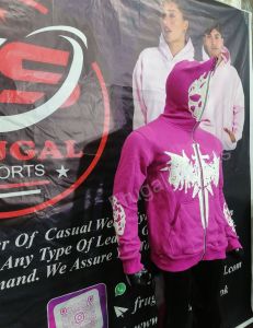 Sweat-shirt à capuche zippé personnalisé avec appliqué en relief, en coton épais, broderie de logo personnalisée - Product Image 5