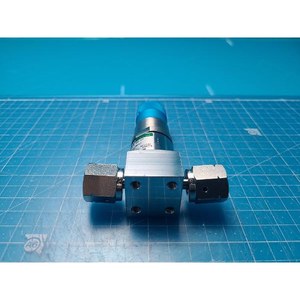 Régulateur de gaz de process CKD PGM-H-60-4R, utilisé comme pièce détachée pour équipement semi-conducteur d'occasion - Product Image 6