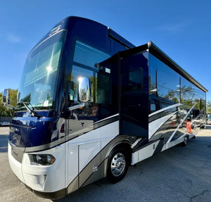 Autocaravana Usada Newmars Ventanas Class <span class=keywords><strong>2022</strong></span>, 4-6 Pasajeros, Emisión EURO 5, Interior Espacioso, <span class=keywords><strong>Precio</strong></span> con Descuento - Product Image 3