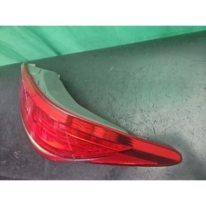 Feu arrière droit d'occasion Equus 924023N000 - Product Image 3
