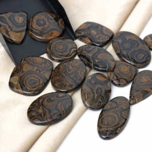 Vente en gros de cabochons en pierre précieuse naturelle Stromatolite Radha Arts, en vrac, pour bijoux, à dos plat, polis, pour la lithothérapie, provenance Rajasthan, 25-40mm - Product Image 3