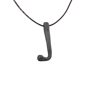 Collar de Metal de Hierro de Alta Calidad, Elegante y Duradero, con Tira de Cuero, Disponible en Diseños y Acabados Únicos - Product Image 1