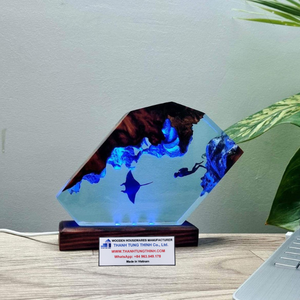 Lámpara Decorativa Única de Resina Epoxi con Diseño Oceánico, Hecha en Vietnam - Product Image 5
