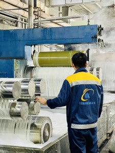 La plus grande usine de fibre recyclée Polyester HCS et HC fibre blanche 7D64mm 15D64mm pour le remplissage de l'oreiller de couette jouets vêtement - Product Image 5