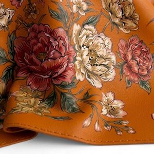 Pañuelos Cuadrados para Mujer al por Mayor, Nueva Colección de Alta Calidad, 100% Seda, Material Premium, Color Sólido, para Uso en Exteriores, con Logotipo Personalizado - Product Image 5