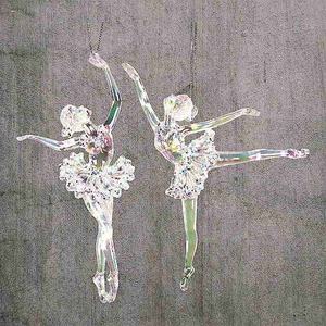 Vente chaude Décoration de Noël et du Nouvel An Boule acrylique scintillante plaquée argent clair avec flocons scintillants Ballerine 3D Ange Fée Ours Ornement - Product Image 2