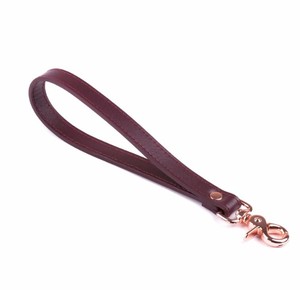 Laisse courte en cuir Bordo faite à la main pour animaux de compagnie (72 variétés de couleurs, quincaillerie plaquée sans nickel) - Product Image 3