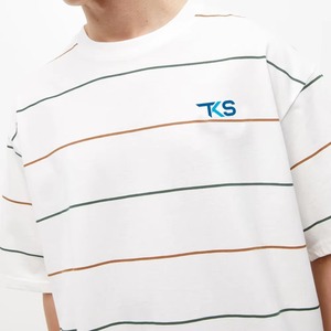 Camiseta extragrande transpirable diseñada con tela ligera y corte holgado para comodidad durante todo el día. - Product Image 6