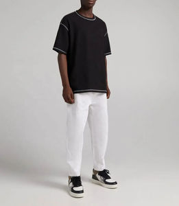 เสื้อยืดคอกลมโอเวอร์ไซส์ลายกราฟิกแบบกำหนดเองสำหรับผู้ชาย ผ้าฝ้าย 100% เนื้อหนา สวมใส่สบาย ตะเข็บตัดกันอย่างมีสไตล์ เป็นมิตรกับสิ่งแวดล้อม พิมพ์โลโก้ตามสั่ง - Product Image 6