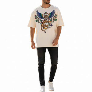 เสื้อยืดผู้ชายทรงหลวม เสื้อผ้าฝ้ายเนื้อนุ่ม ระบายอากาศได้ดี สวมใส่สบายๆ ในฤดูร้อน เหมาะสำหรับใส่ทุกวัน สไตล์สตรีทแฟชั่น เสื้อคลุมลำลองใส่สบาย - Product Image 1