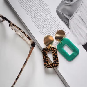 Pendientes de Resina Hechos a Mano, Joyería de Moda, Color Verde, Pendientes Geométricos con Joyería de Moda para Mujer, Artesanías de Resina - Product Image 3