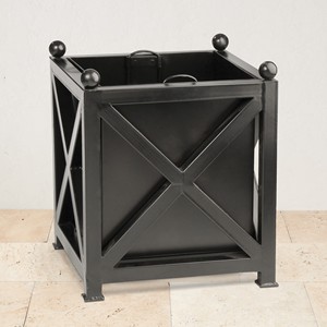Jardinera de metal negra para exteriores, jardinera cuadrada resistente, jardinera de diseño tradicional - Product Image 5