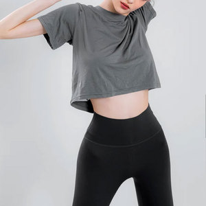 Haut court de sport pour femme OEM, coupe ajustée, 100 % coton, séchage rapide, personnalisable en couleur et logo - Product Image 6