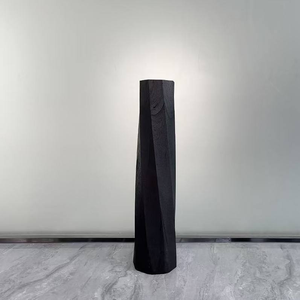 Vase d'art léger en bois massif - Vase à fleurs rétro en bois, ornement de décoration intérieure durable, accessoire de style de vie de niche par MULTI CRAFT - Product Image 6