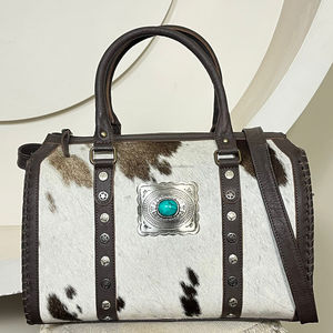 Elegante Bolso de Viaje de Cuero de Vaca con Pelo, Estilo Western, de Lujo, con Diseño de Conchos Turquesa, Bolso Bandolera de Hombro - Product Image 4