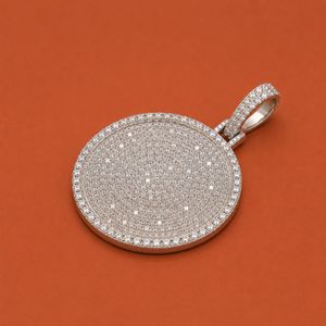 Colgante de Plata 925 con Moissanita Redonda de Corte Brillante, Estilo Hiphop para Hombre - Product Image 2