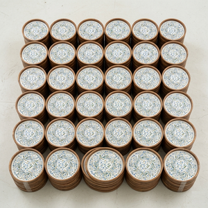 Bandeja Redonda de Madera de Acacia con Esmalte Chevron Blanco y Negro, Plato Decorativo Geométrico Moderno, Bandejas Decorativas para el Hogar al por Mayor - Product Image 6