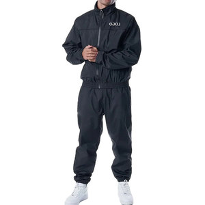 Ensemble de survêtement à capuche uni pour hommes Perfectionists – Veste demi-zip et short respirant en polyester/coton, coupe ajustée, style sportif streetwear - Product Image 2