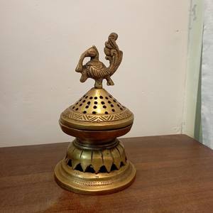 Quemador de Incienso Indio Premium, Diseñado para Madera de Oud, Realza la Elegancia Interior, Fragancia para Rituales Religiosos, Ecológico y Natural - Product Image 6