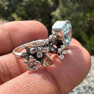 Bague en argent sterling avec topaze bleue taille poire florale, pierre de naissance de décembre, bijou élégant, cadeau minimaliste pour elle - Product Image 5
