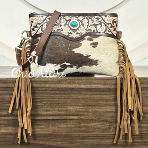 Nouveau sac à bandoulière en cuir de vachette véritable, style western, avec franges, motif floral gravé à la main, accent turquoise, pour femme - Product Image 1