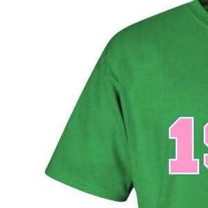 Camiseta AKA 1908 Crest, color verde Kelly, algodón premium, cuello redondo, manga corta, ropa de hermandad griega, camiseta con logotipo bordado personalizado - Product Image 2