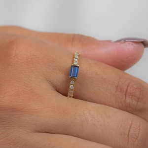 แหวนแต่งงานมอยส์ซาไนต์ทรงปรินเซสคัท ทองคำชมพู 18K - Product Image 1