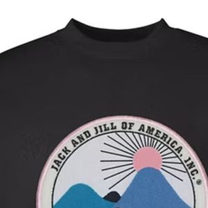 เสื้อสเวตเชิ้ตคอกลมสีดำสำหรับวัยรุ่น พร้อมตราปักที่อก แขนยาว สวมใส่สบาย ผ้าฟลีซนุ่ม สำหรับเด็กชายและเด็กหญิง - Product Image 2