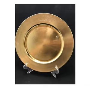 Assiette de présentation classique en laiton – Base élégante pour table de dîner, idéale pour mariages traditionnels, restaurants, hôtels et événements. - Product Image 5