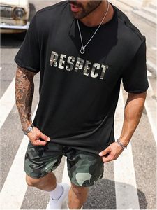 Ensemble de survêtement 2 pièces pour hommes grandes tailles : T-shirt camouflage à lettres et short à cordon de serrage - Product Image 4