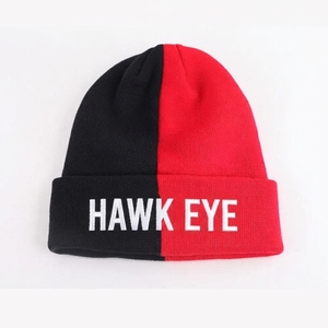 Gorro de Punto Unisex en Bloques de Color Negro y Rojo con Bordado de Ojo de Halcón Blanco, Estilo Urbano, con Borde Plegado, para Invierno - Product Image 5
