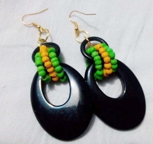 Conjunto de pendientes africanos para mujer, nuevo diseño, resina redonda ovalada, candelabros de tres colores rastafari, joyería de verano de África, venta al por mayor - Product Image 1