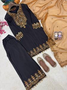 Ensemble Kurti Palazzo Noir de Créateur avec Dupatta Brodé Doré pour Femme – Tenue de Soirée Élégante, Costume Ethnique avec Broderie Zari et Fil - Product Image 6