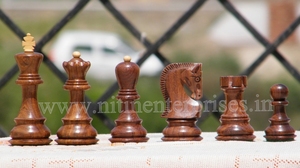 Juego de Piezas de Ajedrez de Madera Hechas a Mano, Ecológicas y Duraderas, Rey de 3.75 Pulgadas, Interior/Exterior, Unisex - Product Image 2