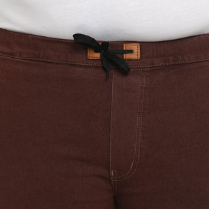 Shorts Bermuda pour homme en tissu uni marron avec cordon de serrage à la taille et poches, style décontracté - Product Image 6