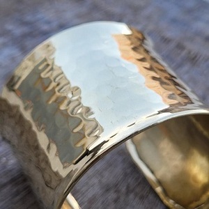 Brazalete Moderno Ligero de Metal Indio, Cobre, Latón, Chapado en Oro, Martillado, con Impresión Personalizada, para Acción de Gracias y Aniversario - Product Image 3